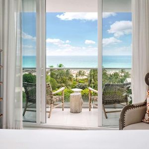 Zimmer mit Kingsize-Bett und mit Ozeanblick